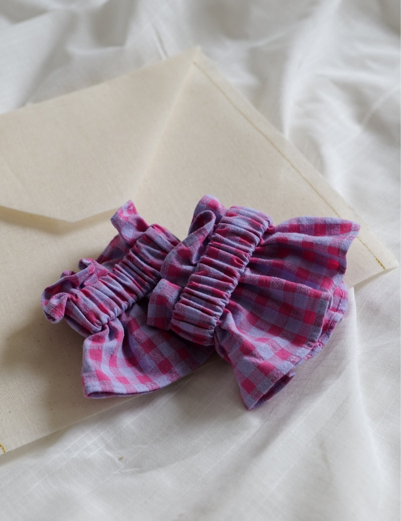 Cuff cream plumetis