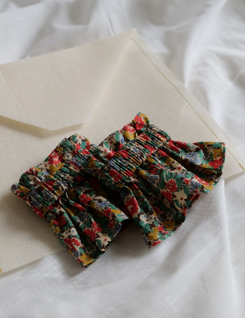 Cuff cream plumetis