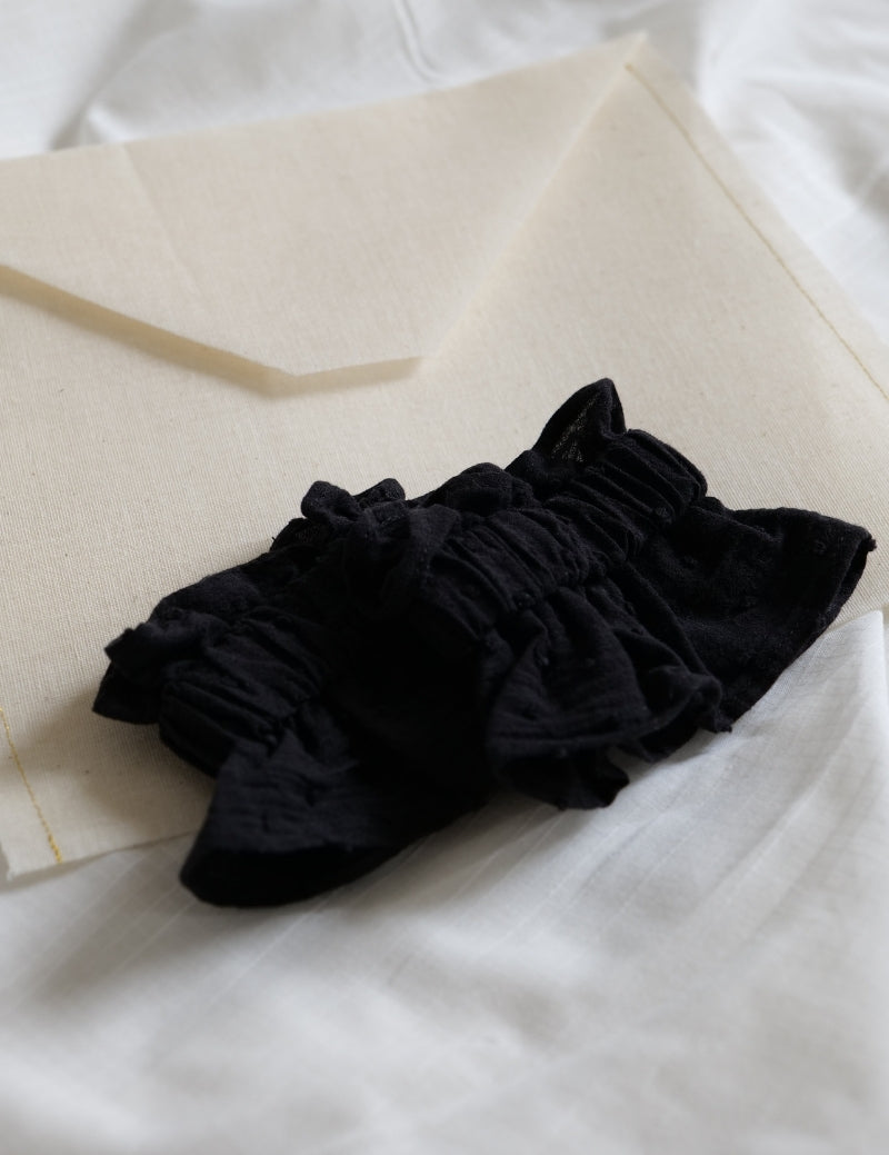 Cuff black plumetis