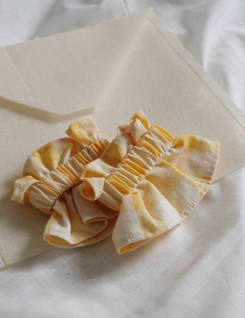 Cuff cream plumetis