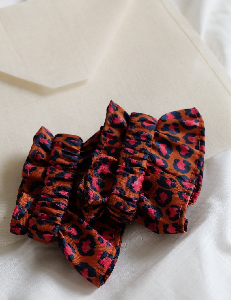 Cuff leopard