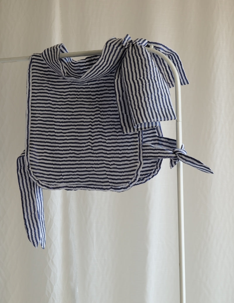 Le Plastron - Les Rayures Marine texturées et brillantes