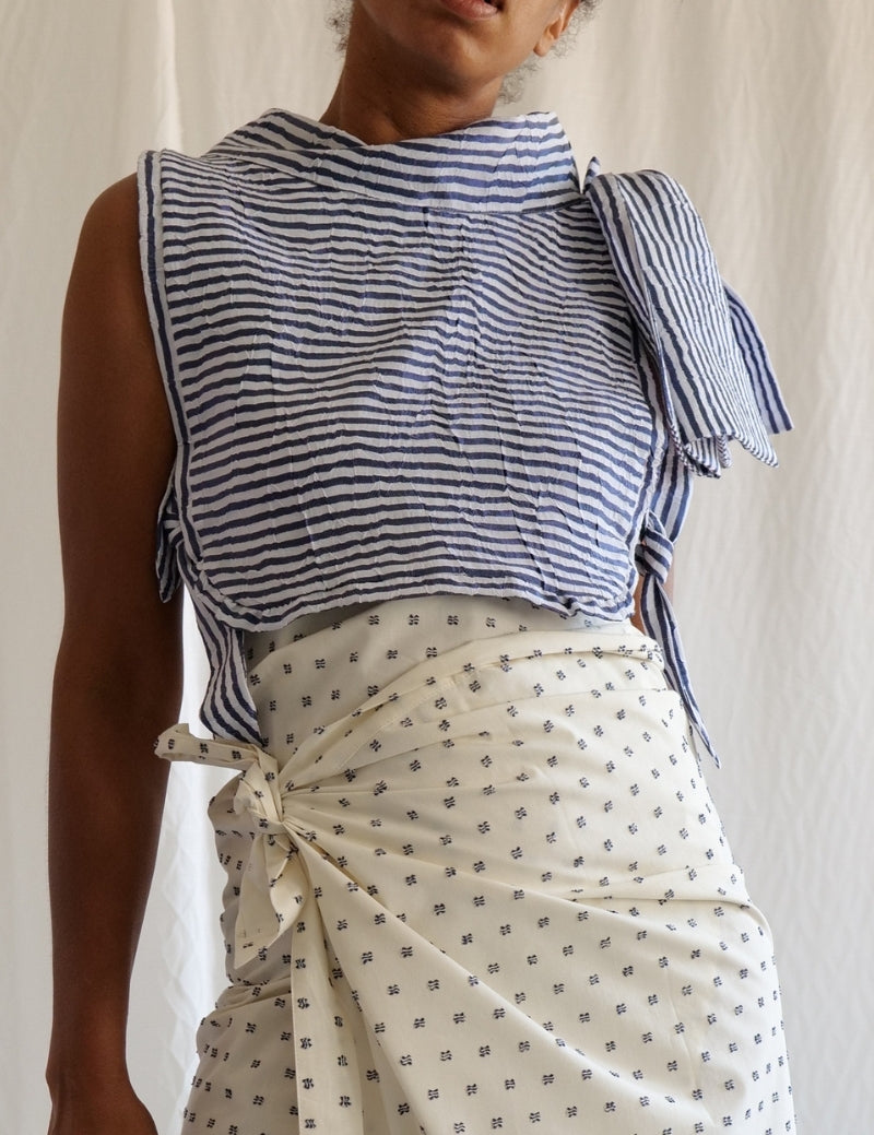 Le Plastron - Les Rayures Marine texturées et brillantes